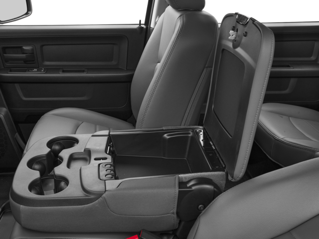 2017 RAM 1500 Express 4x4 Crew Cab 57 Box