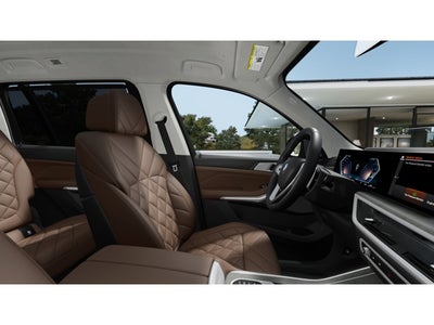2026 BMW X7 Base