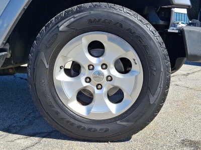 2014 Jeep Wrangler Unlimited 4WD 4dr Sahara