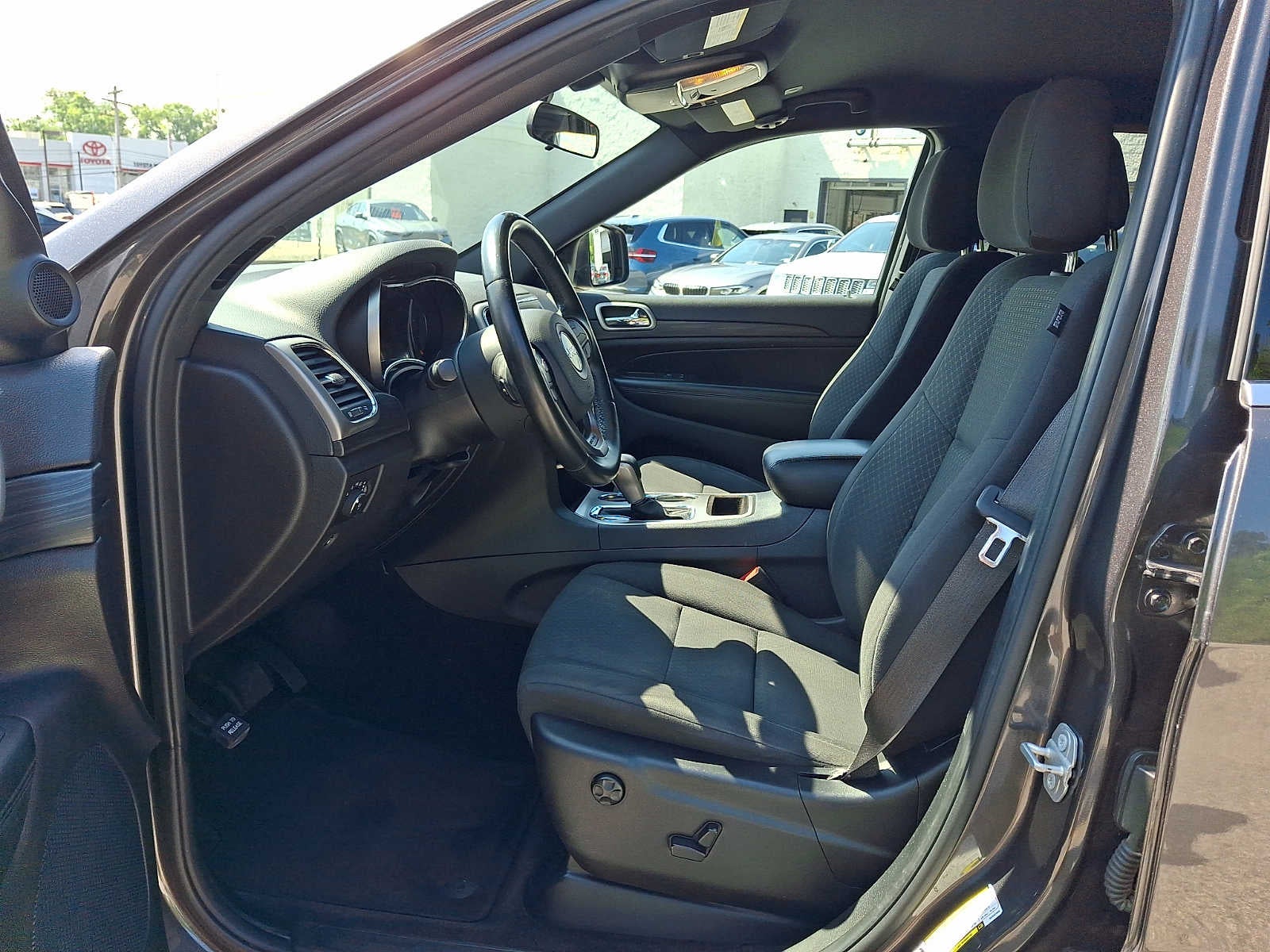 2019 Jeep Grand Cherokee Laredo E - Photo 13