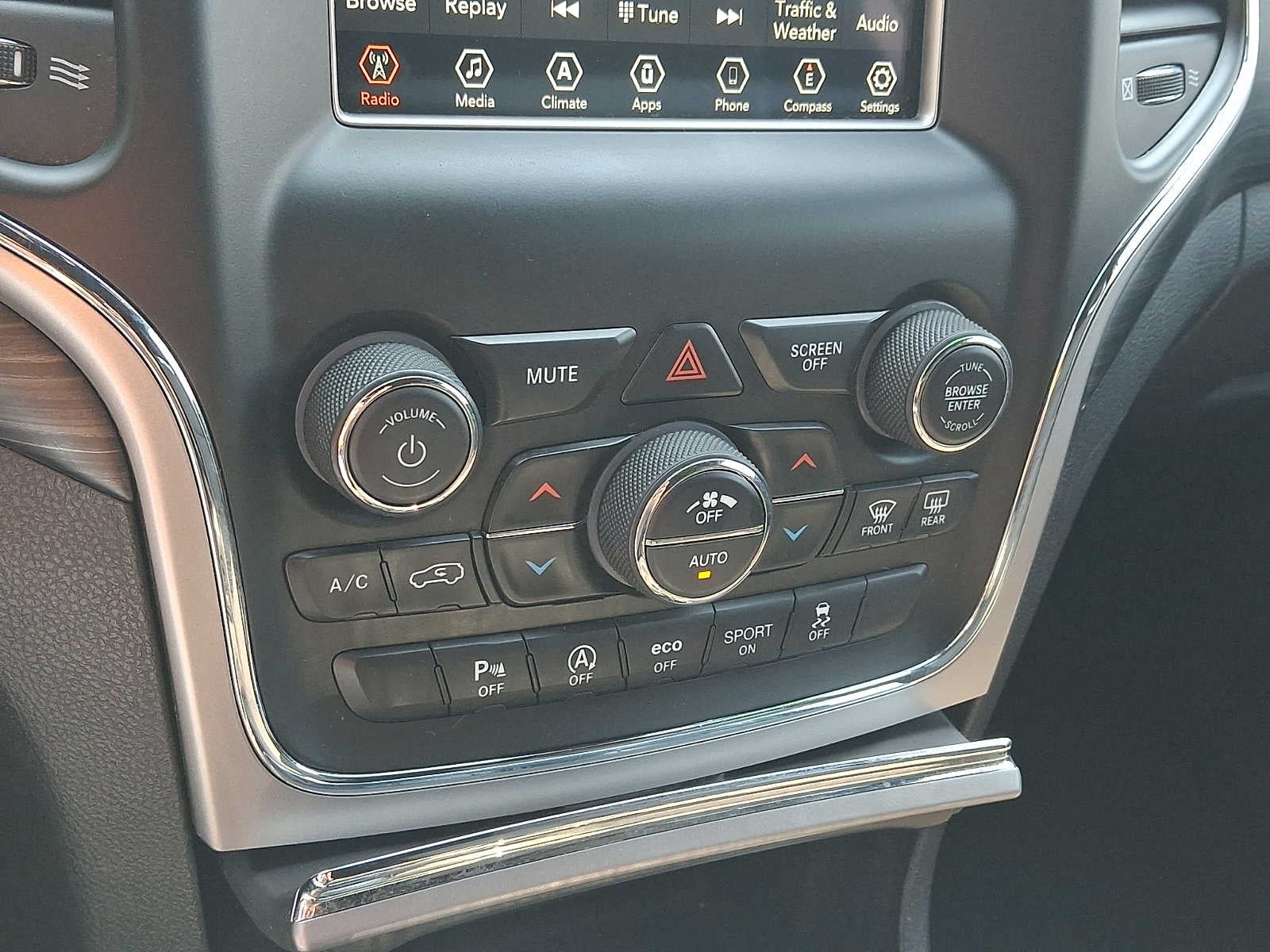 2019 Jeep Grand Cherokee Laredo E - Photo 15