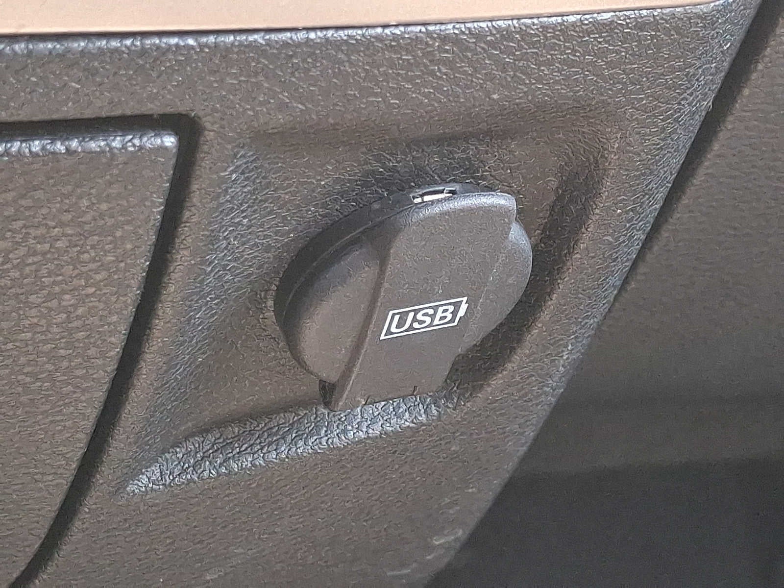 2019 RAM 1500 Classic SLT 4x4 Crew Cab 64 Box