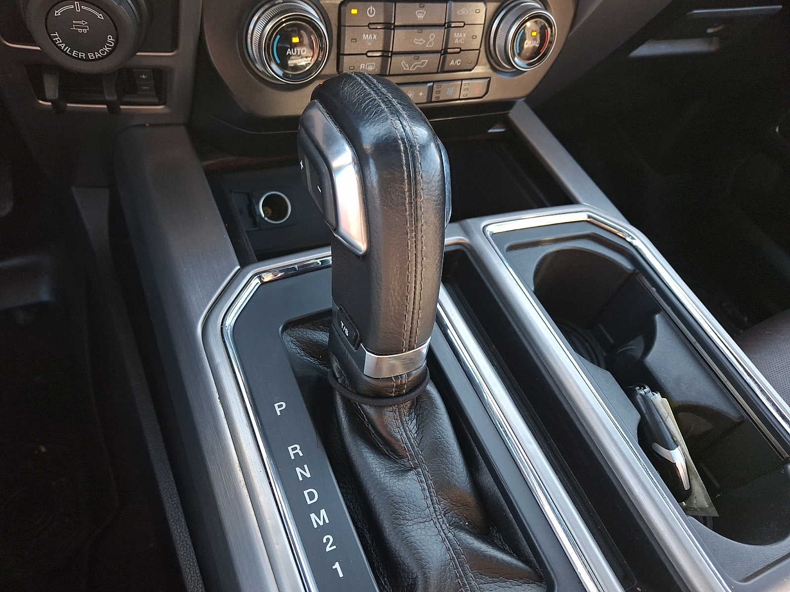 2016 Ford F-150 4WD SuperCrew 145 Platinum