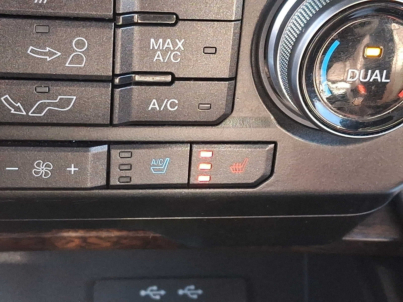 2016 Ford F-150 4WD SuperCrew 145 Platinum