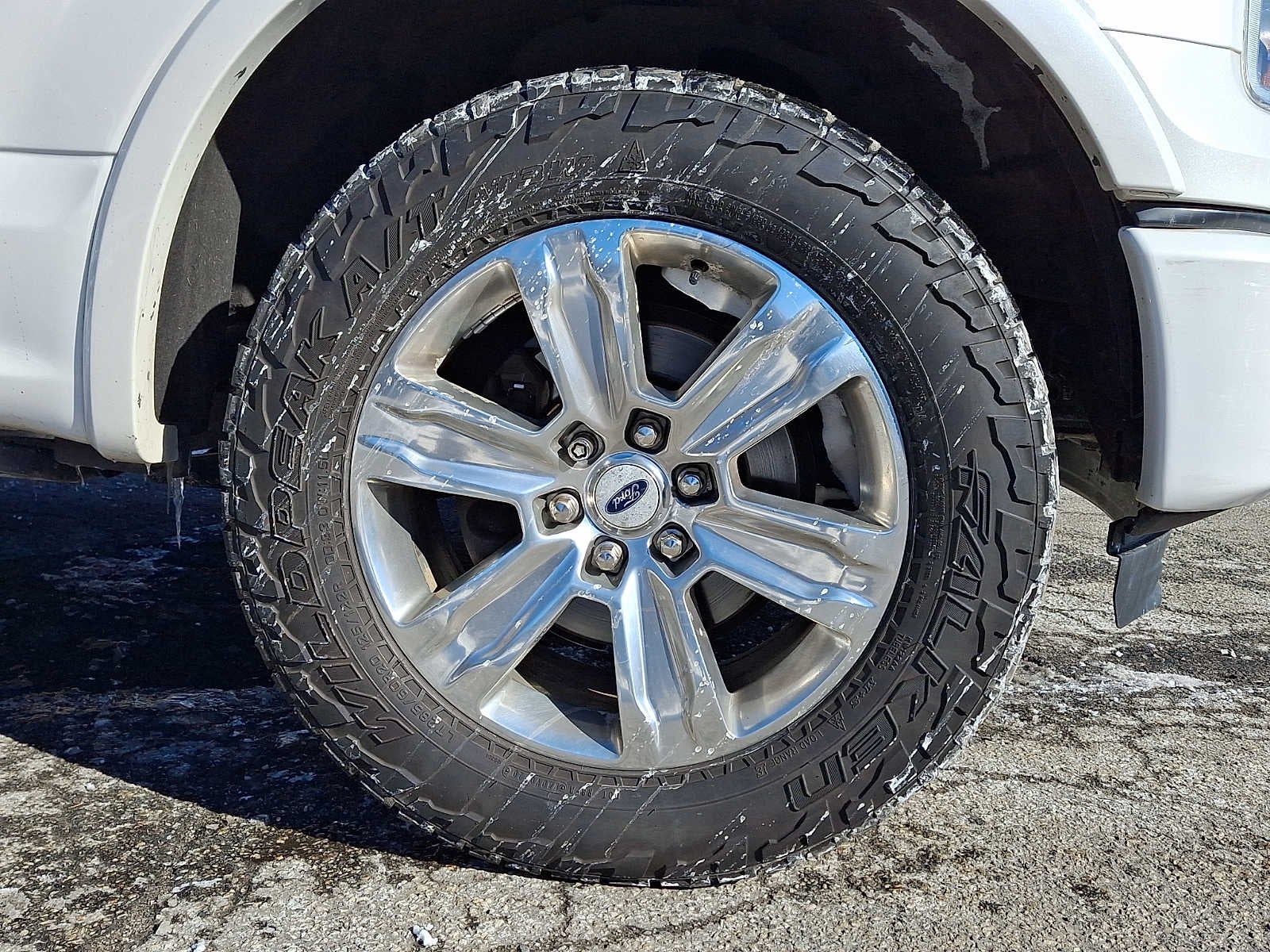 2016 Ford F-150 4WD SuperCrew 145 Platinum