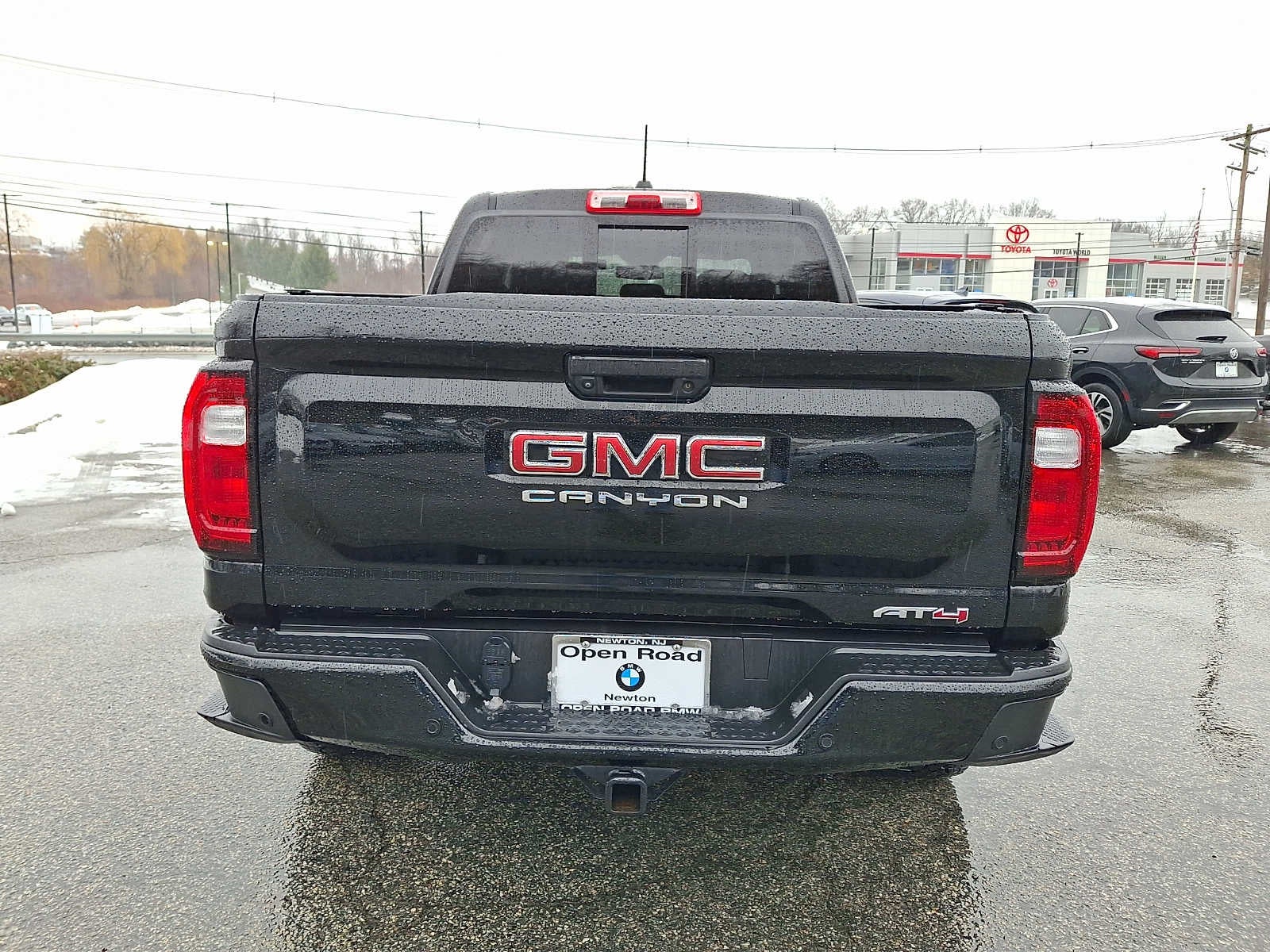 2023 GMC Canyon 4WD Crew Cab AT4