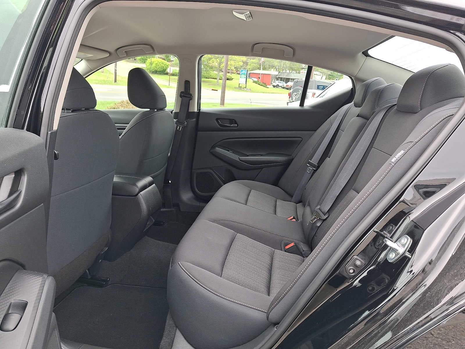2024 Nissan Altima 2.5 SV Sedan