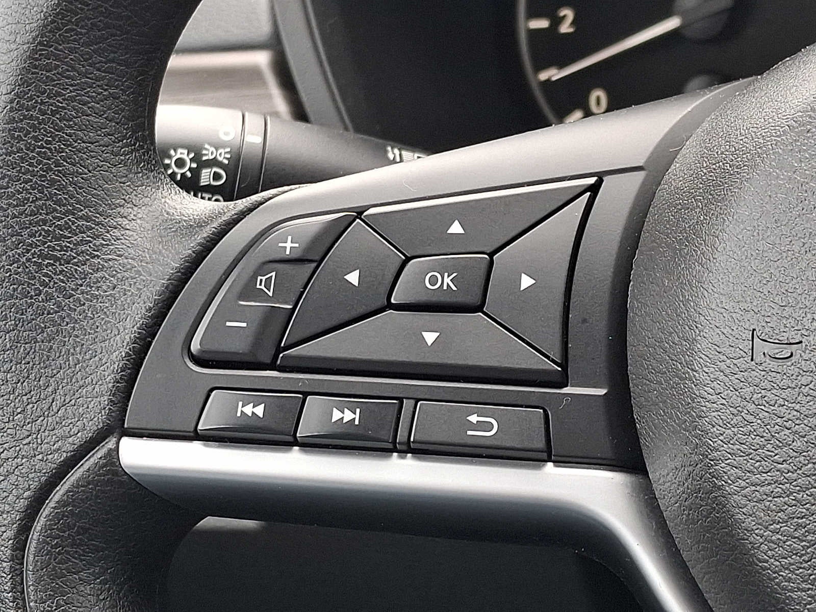 2024 Nissan Altima 2.5 SV Sedan