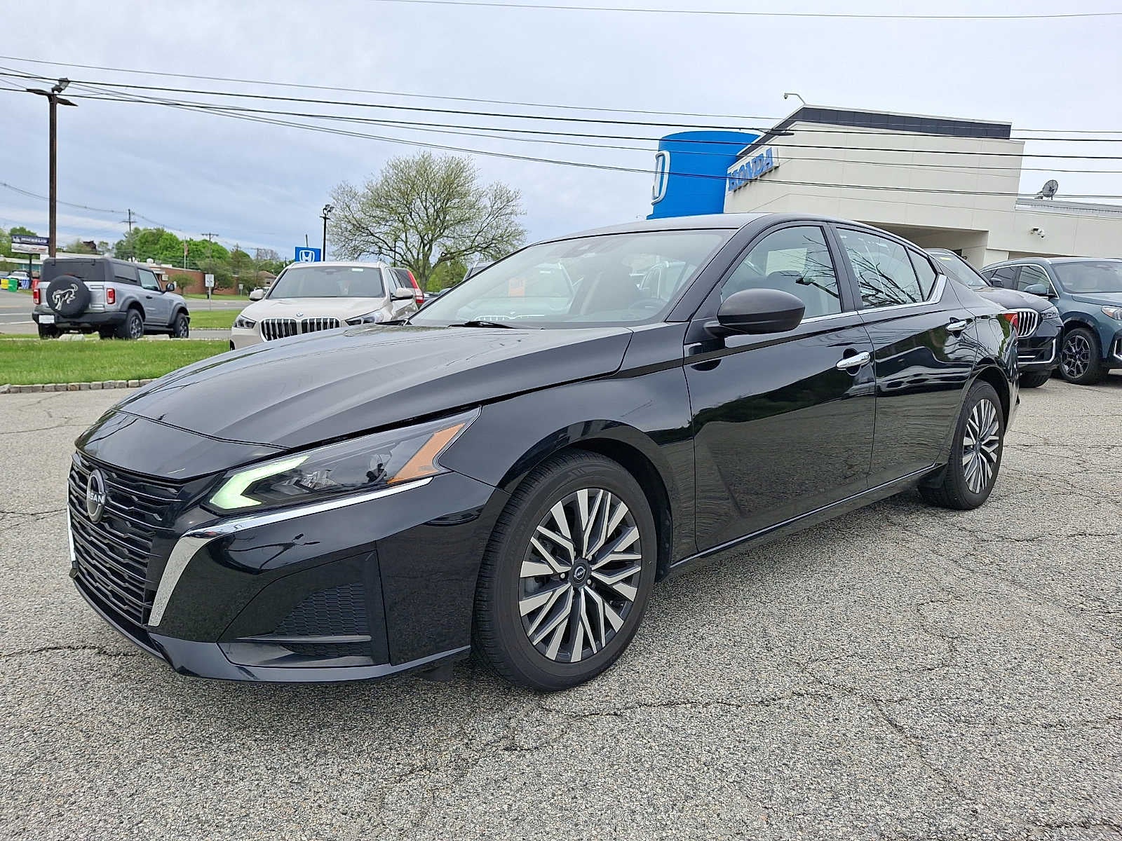 2024 Nissan Altima 2.5 SV Sedan