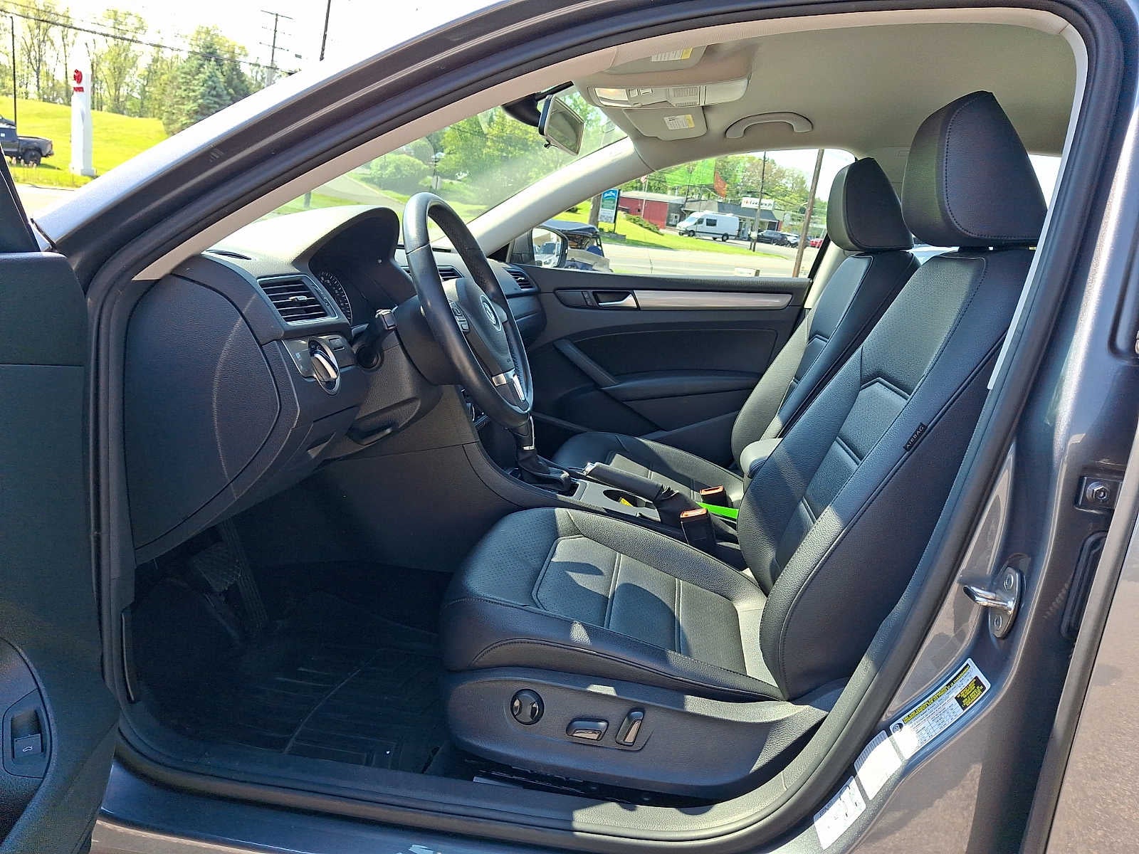 2015 Volkswagen Passat 4dr Sdn 1.8T Auto S PZEV