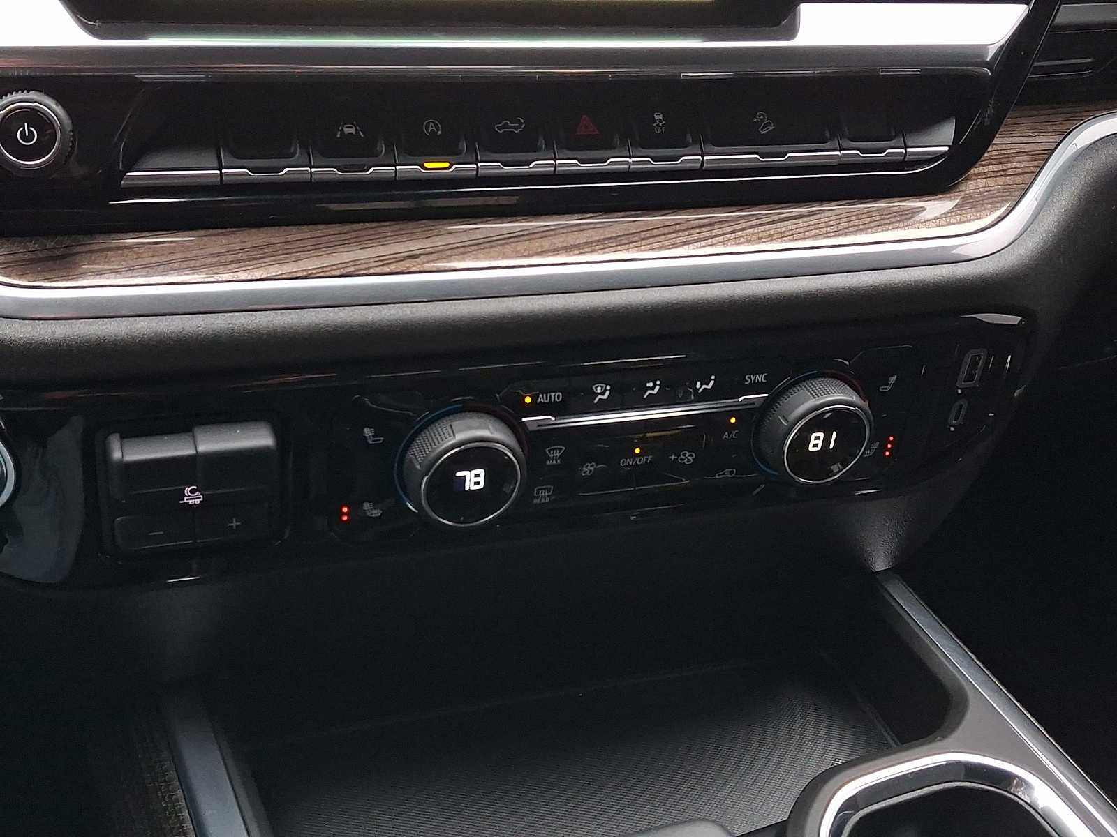 2025 Chevrolet Silverado 1500 4WD Crew Cab 147 RST