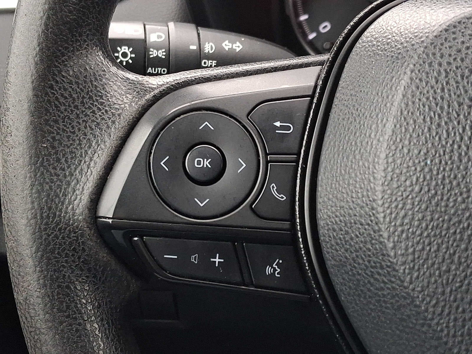 2020 Toyota RAV4 XLE FWD