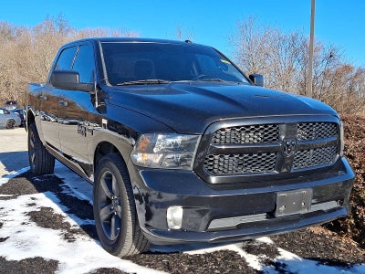 2017 RAM 1500 Express 4x4 Crew Cab 57 Box
