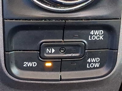 2017 RAM 1500 Express 4x4 Crew Cab 57 Box