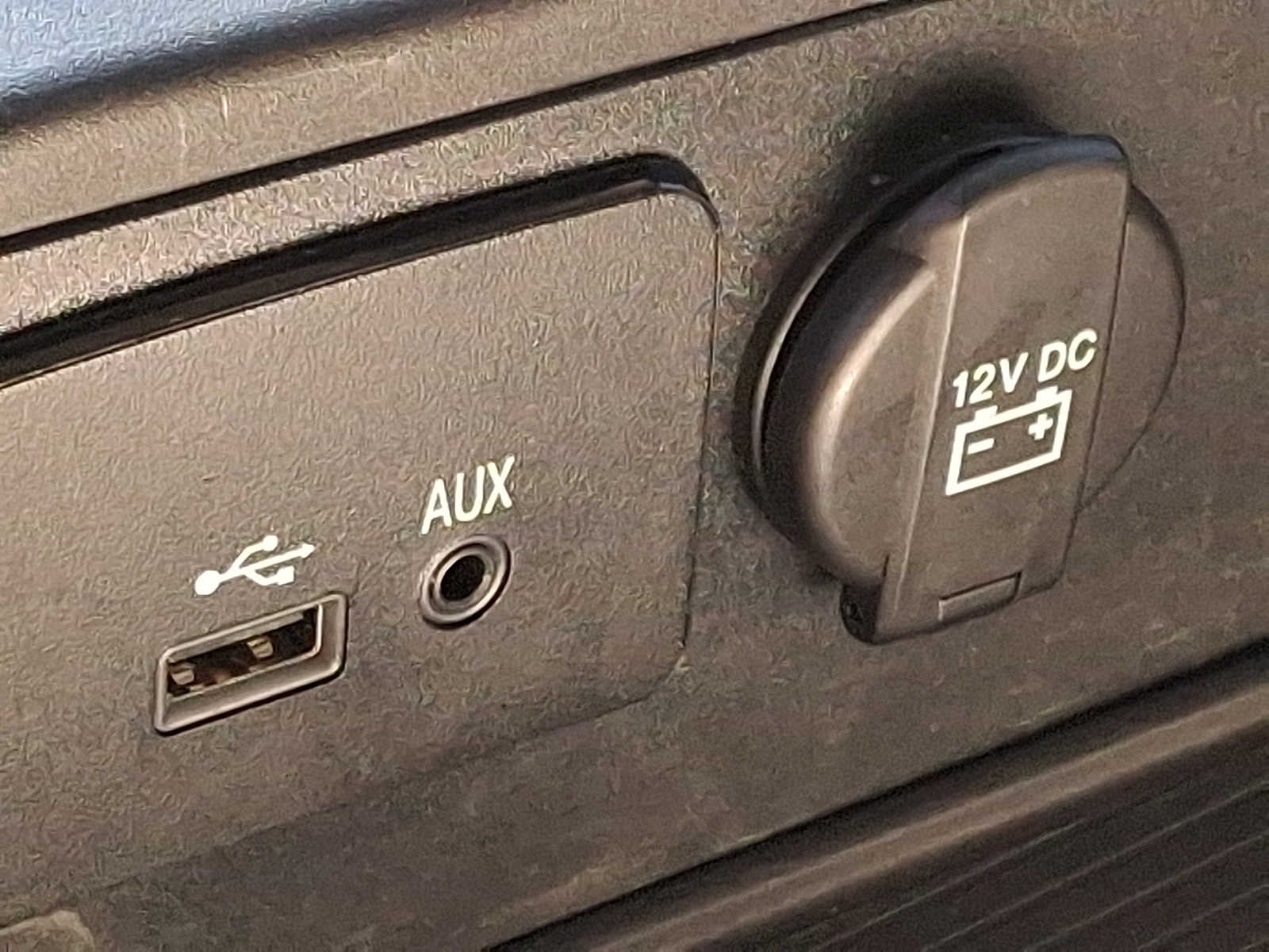 2017 RAM 1500 Express 4x4 Crew Cab 57 Box