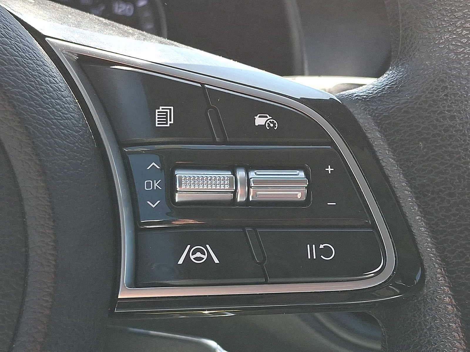 2023 Kia Forte LXS IVT