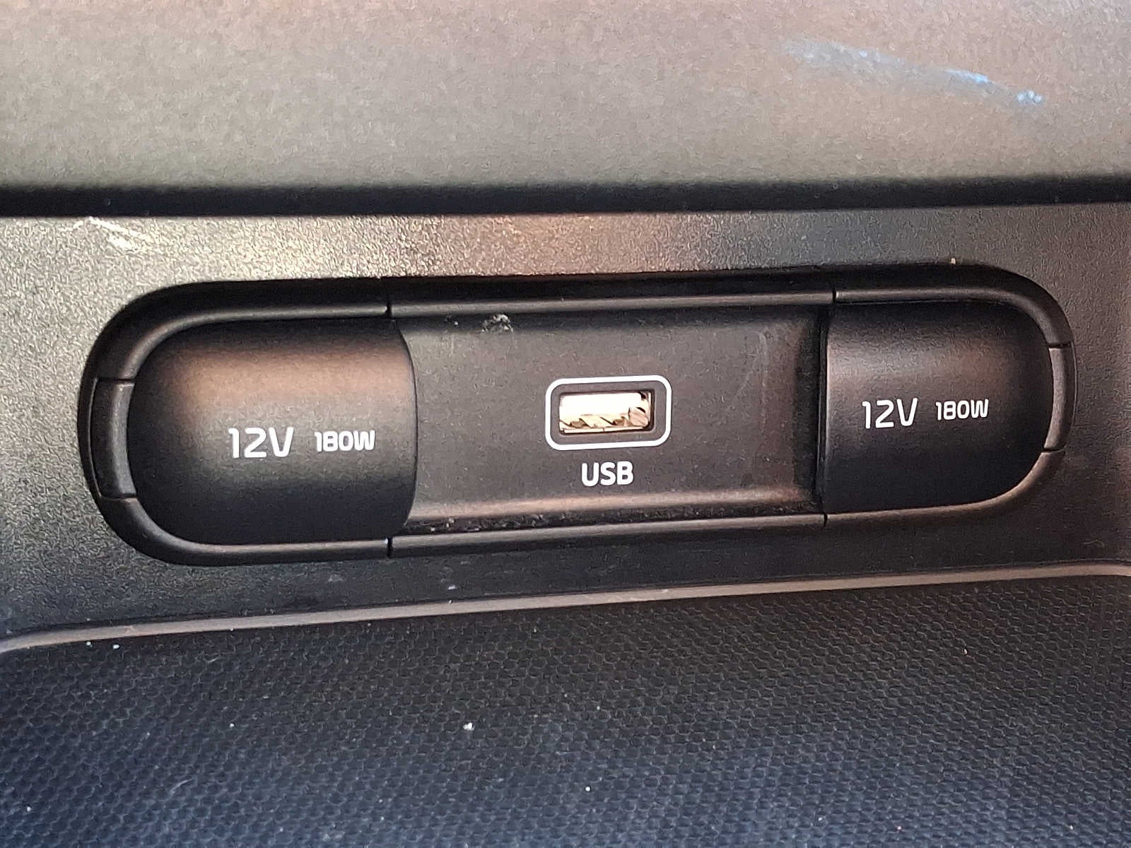 2023 Kia Forte LXS IVT