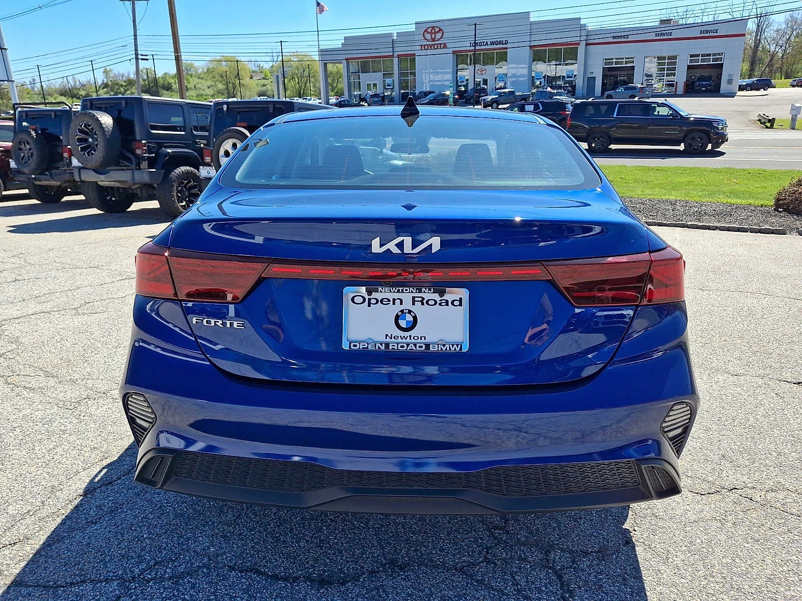 2023 Kia Forte LXS IVT