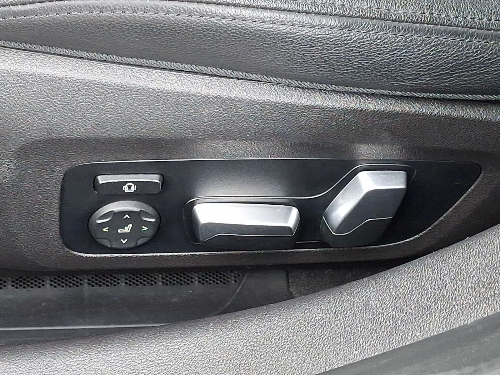 2021 BMW 3 Series 330i xDrive Sedan North America