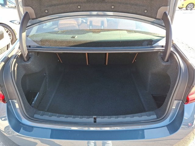 2025 BMW 3 Series 330i xDrive Sedan