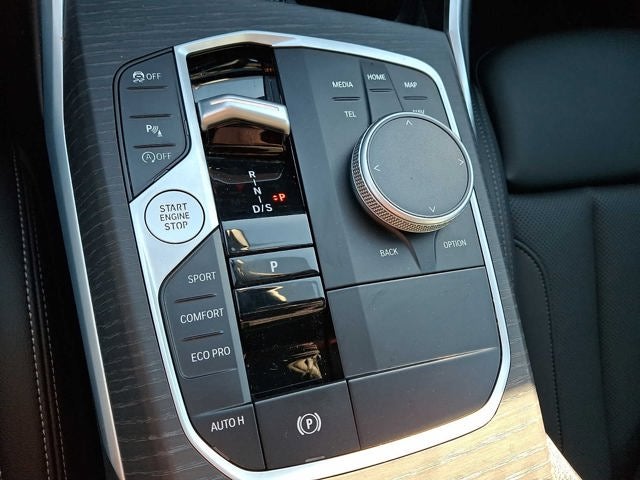 2025 BMW 3 Series 330i xDrive Sedan