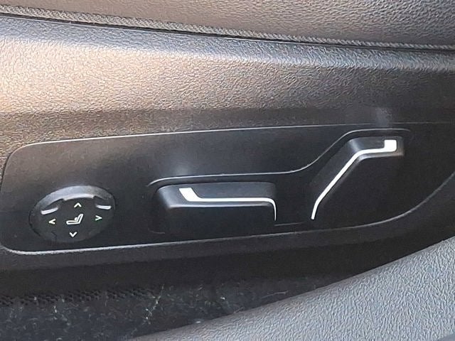 2025 BMW 3 Series 330i xDrive Sedan