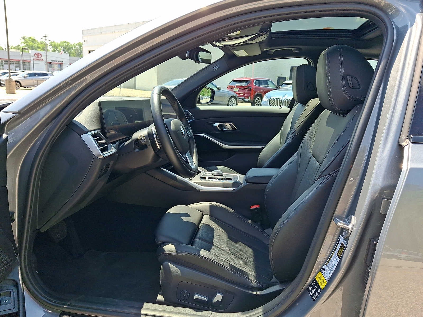 2023 BMW 3 Series 330i xDrive Sedan