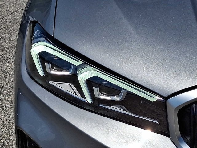 2023 BMW 3 Series 330i xDrive Sedan