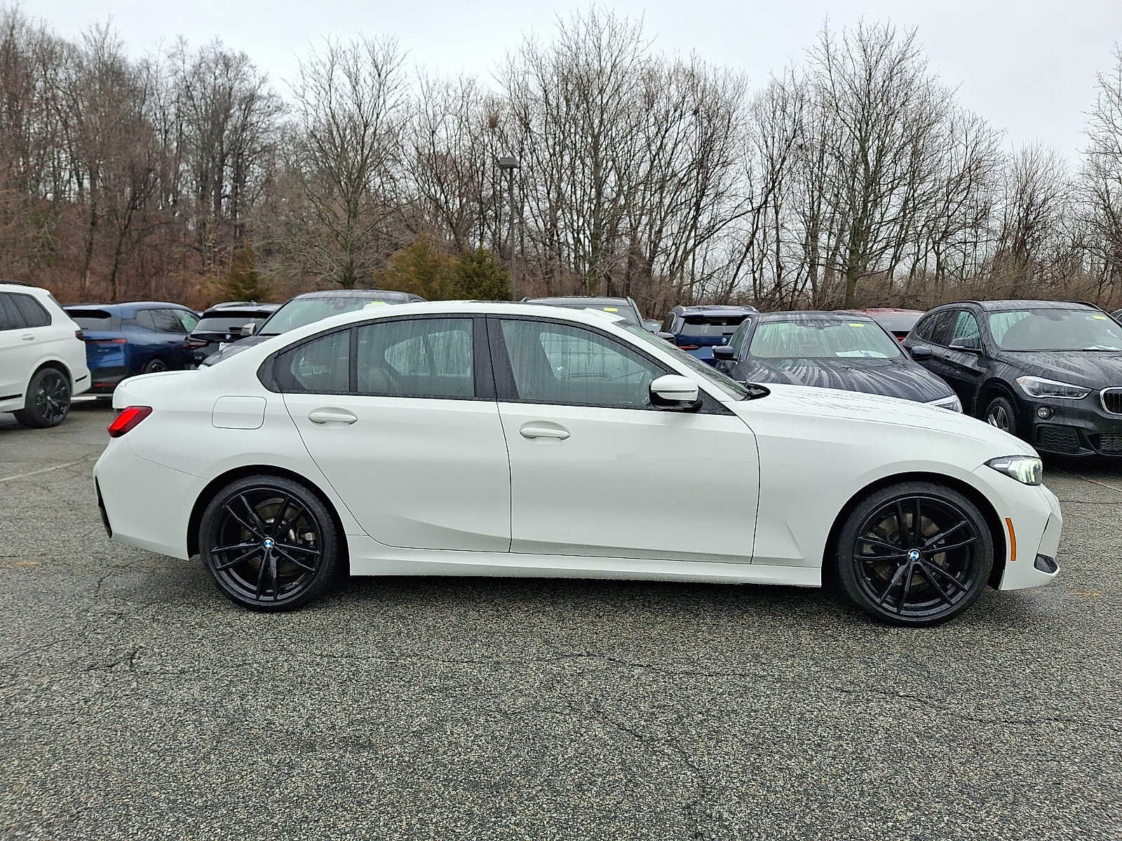 2023 BMW 3 Series 330i xDrive Sedan