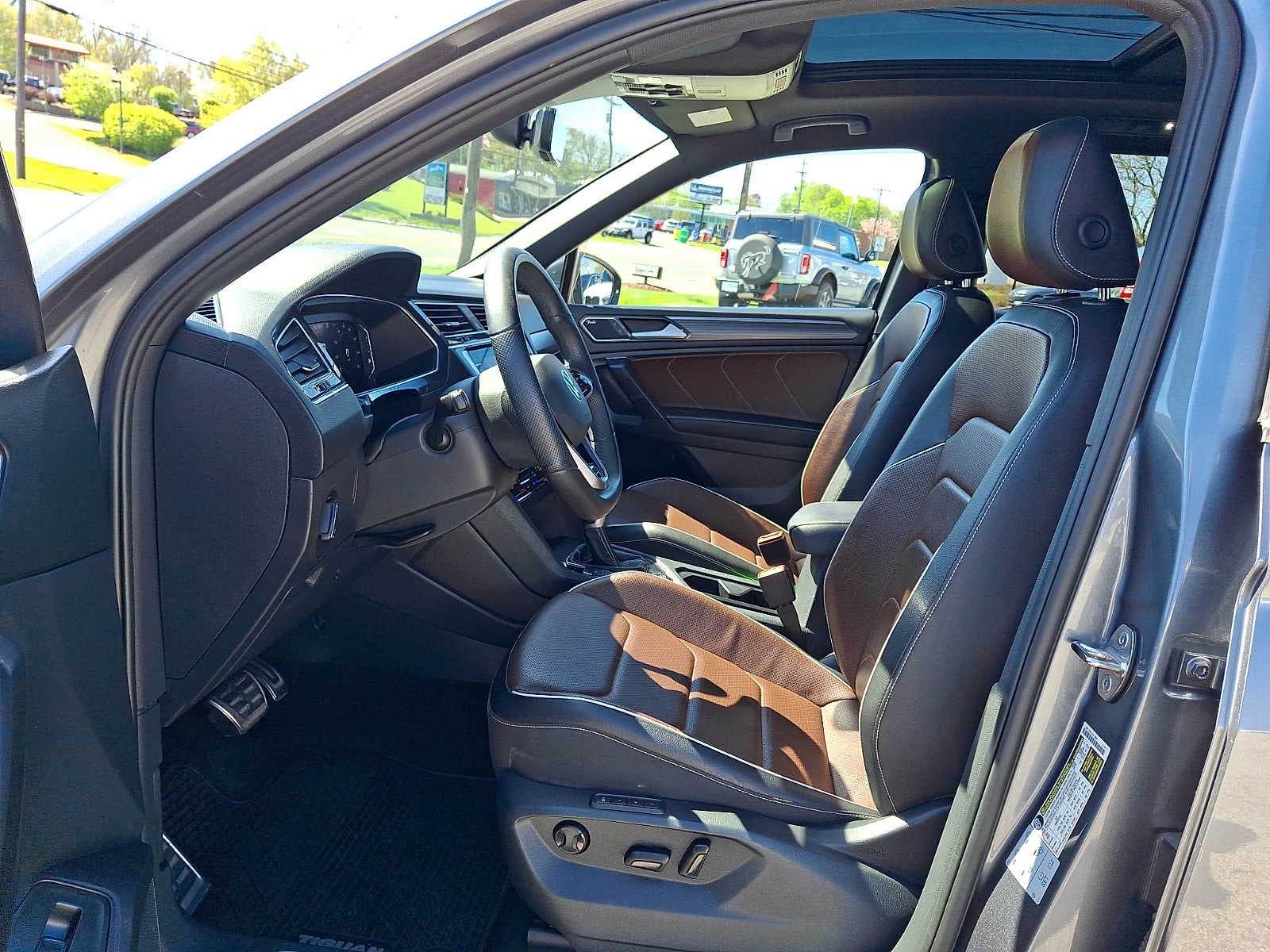 2022 Volkswagen Tiguan 2.0T SEL R-Line 4MOTION