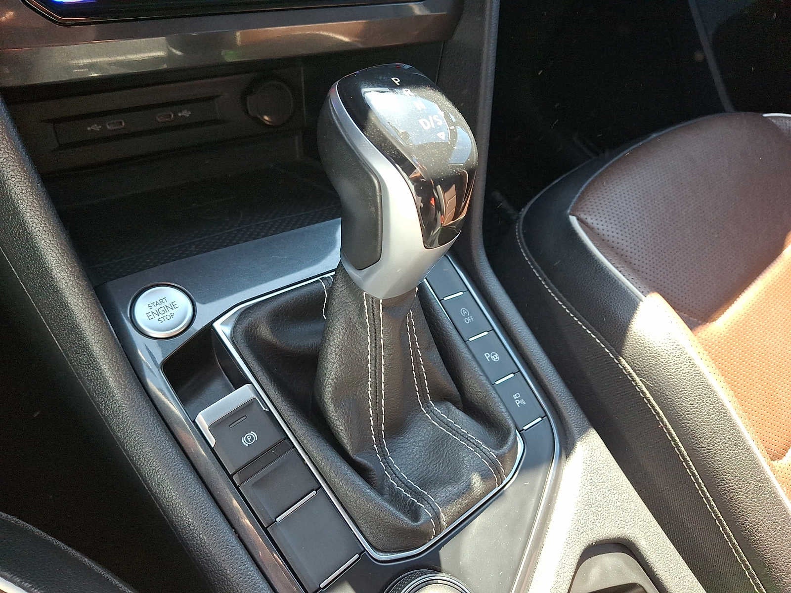 2022 Volkswagen Tiguan 2.0T SEL R-Line 4MOTION