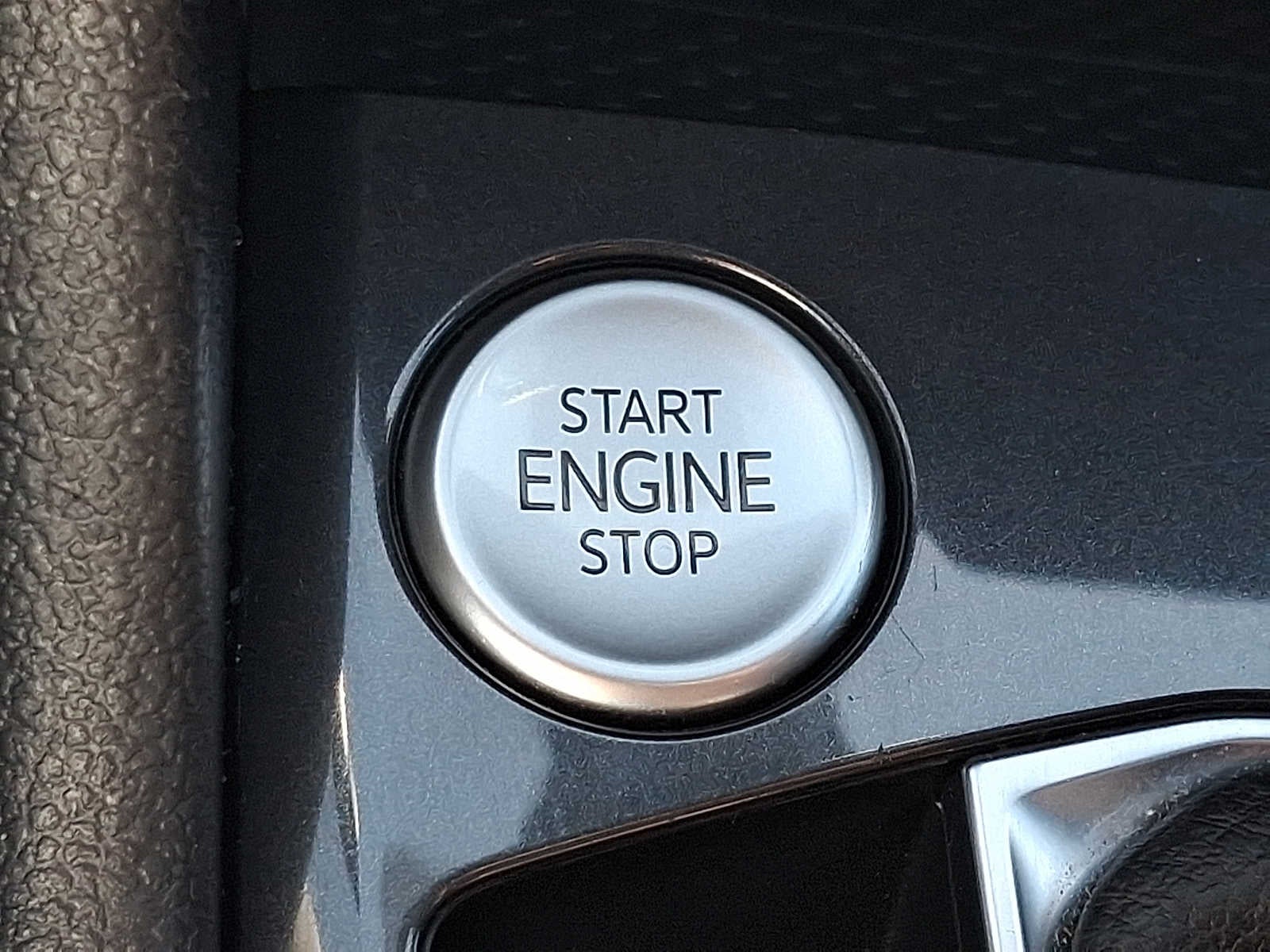 2022 Volkswagen Tiguan 2.0T SEL R-Line 4MOTION