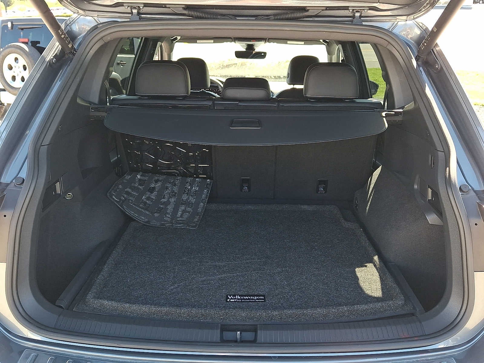 2022 Volkswagen Tiguan 2.0T SEL R-Line 4MOTION