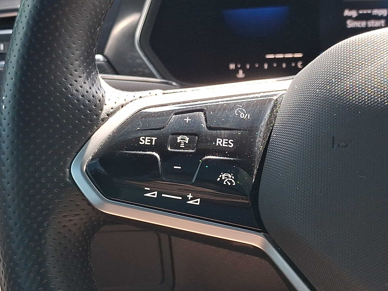 2023 Volkswagen Tiguan 2.0T SE R-Line Black 4MOTION