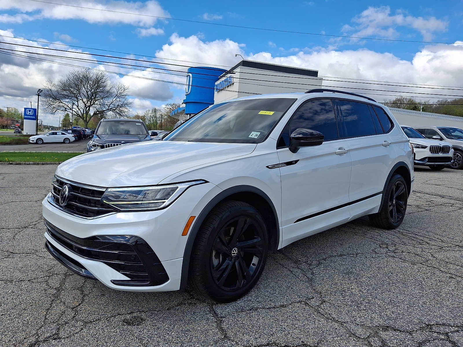 2023 Volkswagen Tiguan 2.0T SE R-Line Black 4MOTION