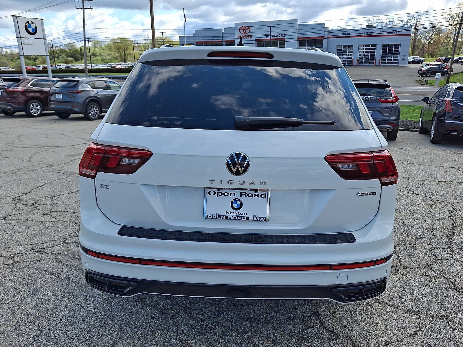 2023 Volkswagen Tiguan 2.0T SE R-Line Black 4MOTION