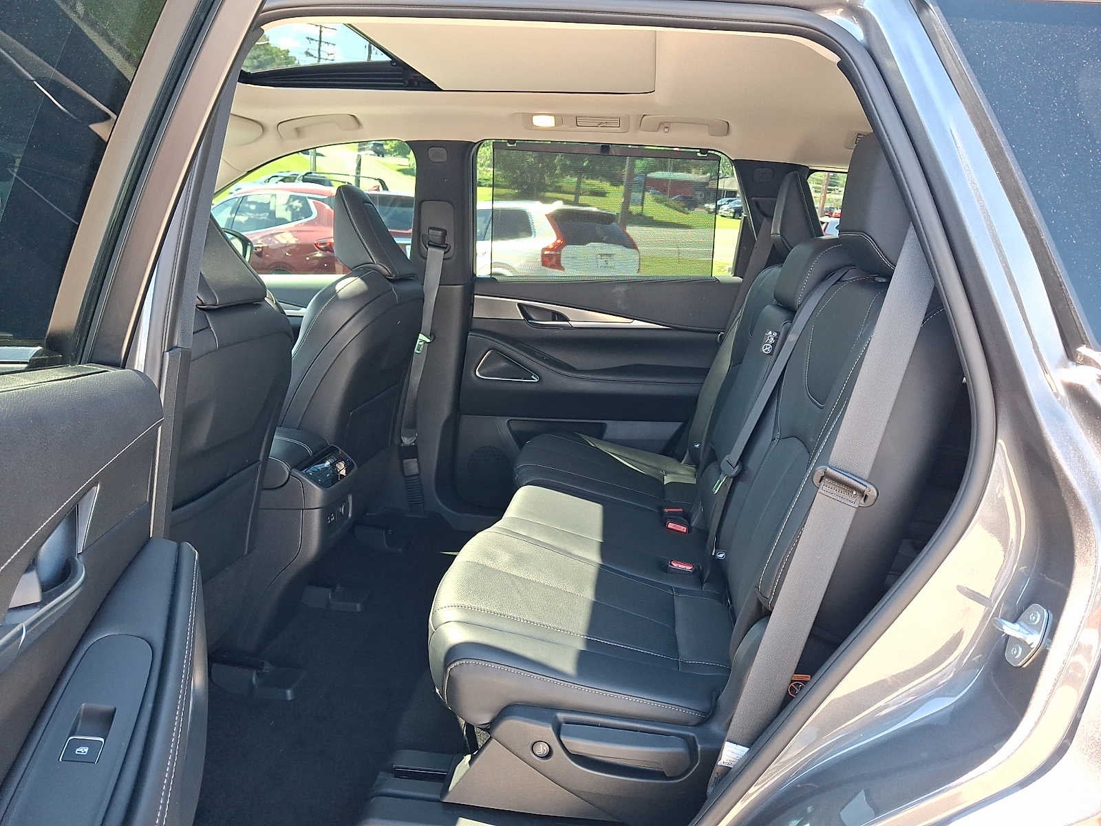 2023 INFINITI QX60 LUXE AWD