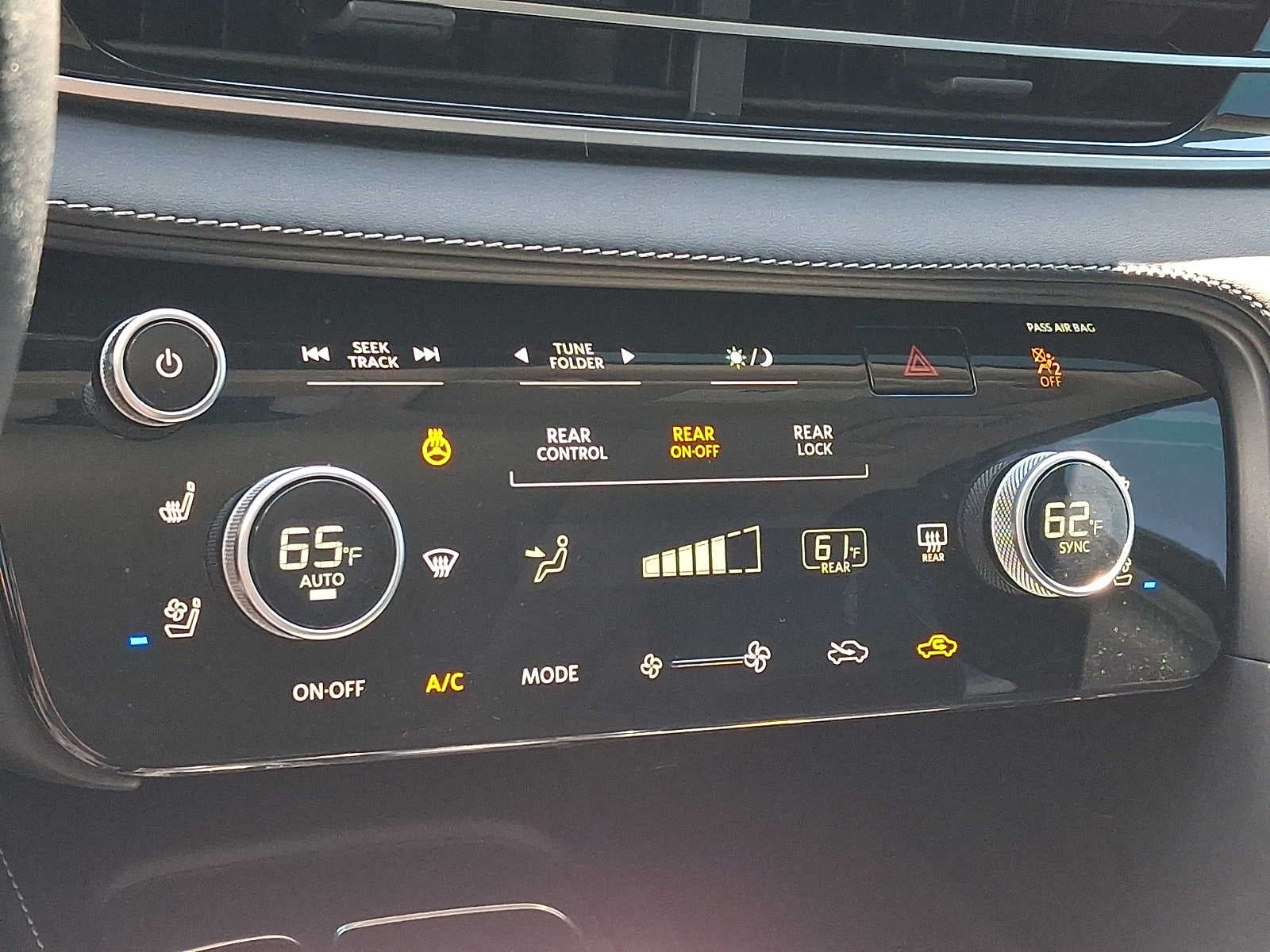 2023 INFINITI QX60 LUXE AWD