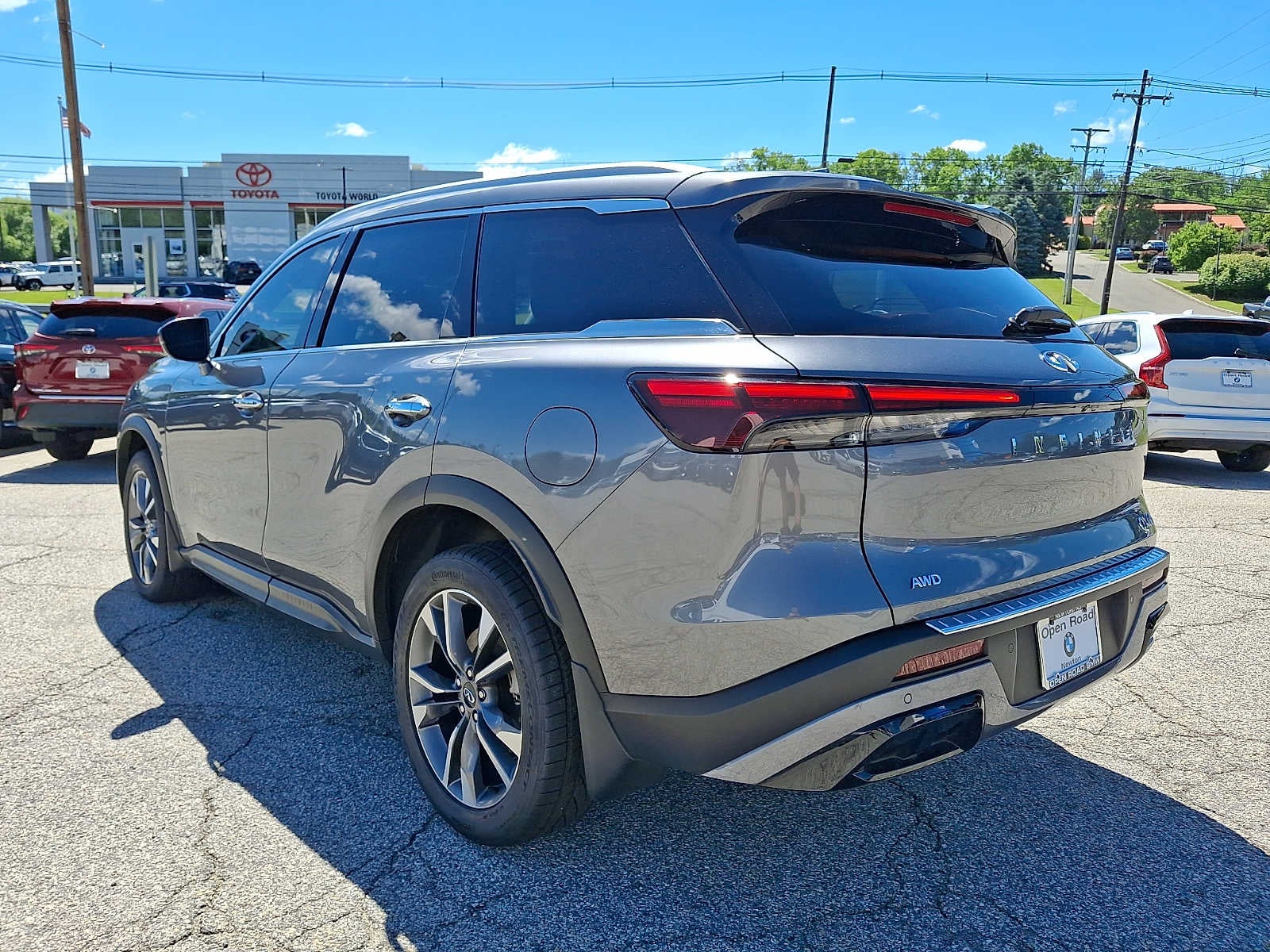 2023 INFINITI QX60 LUXE AWD
