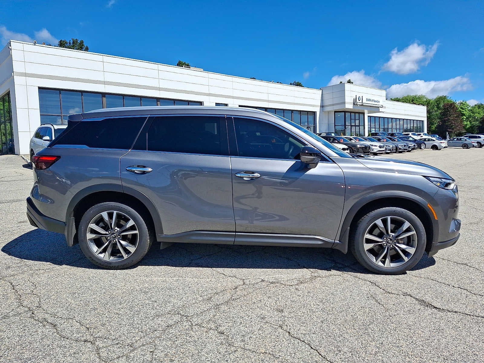 2023 INFINITI QX60 LUXE AWD