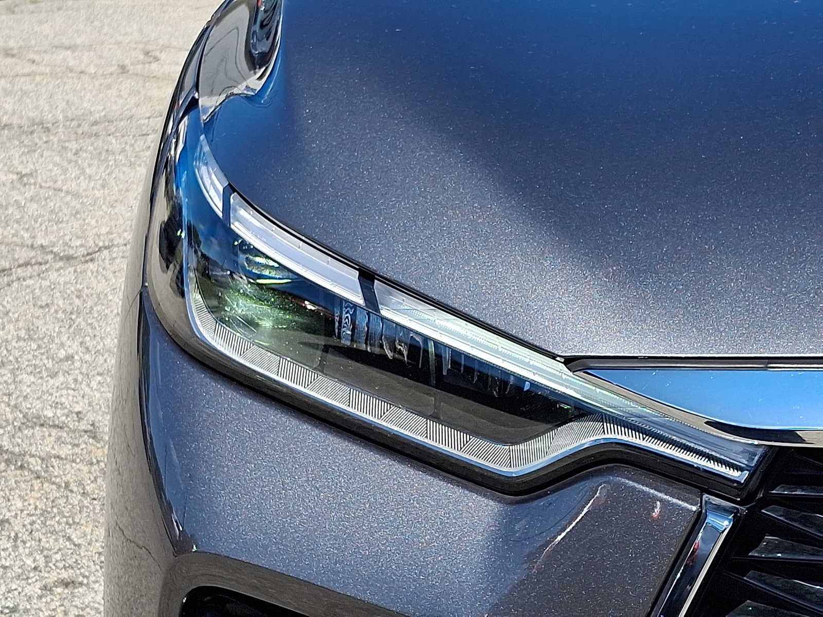 2023 INFINITI QX60 LUXE AWD
