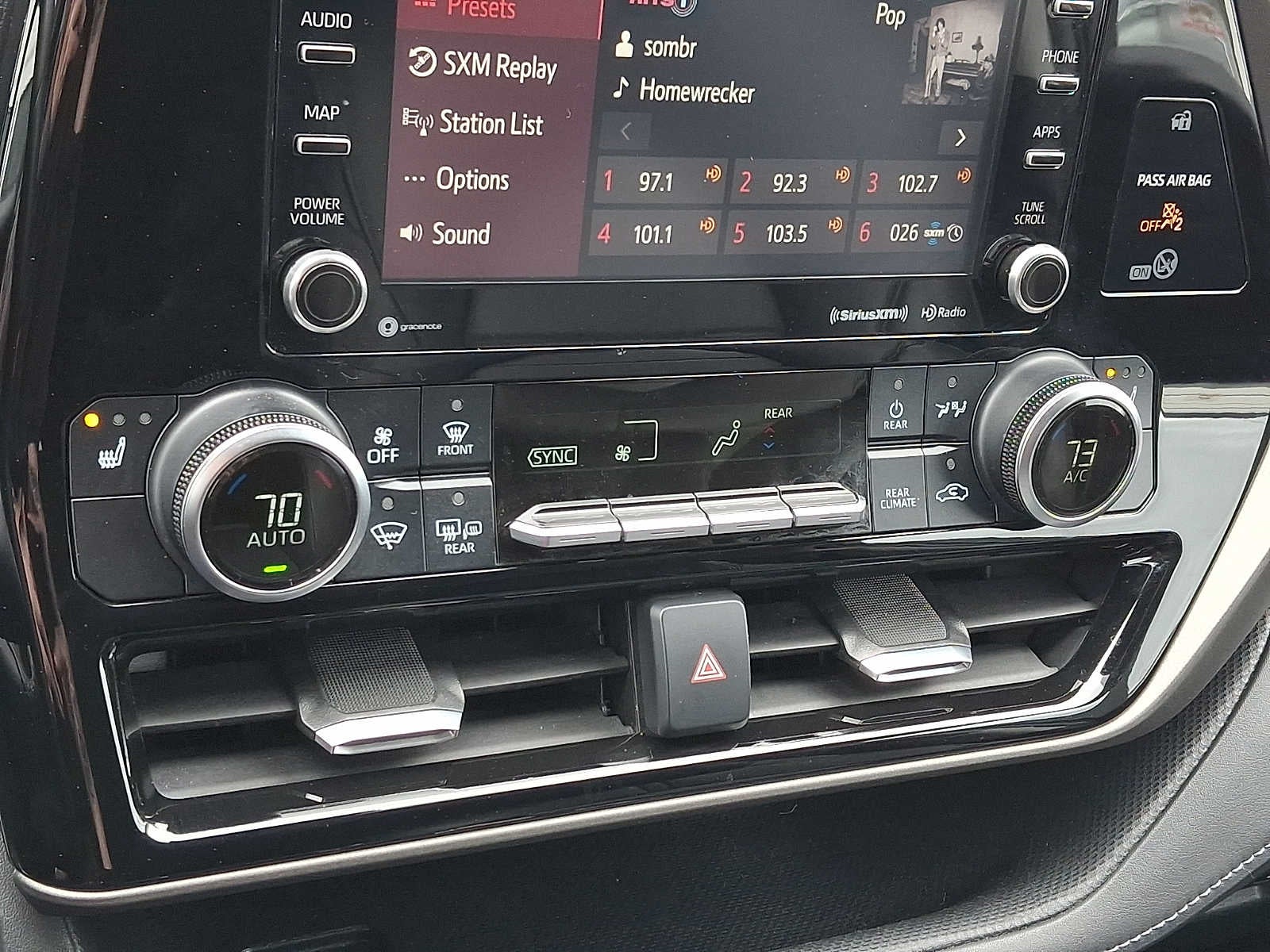 2020 Toyota Highlander XLE AWD
