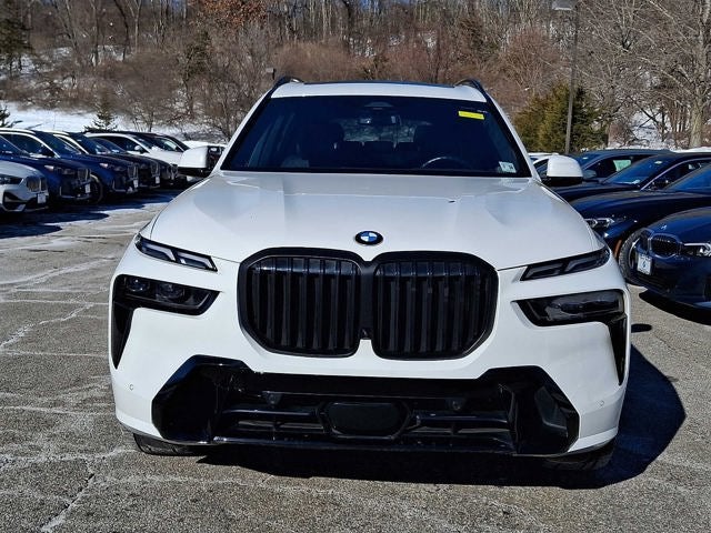 2024 BMW X7 xDrive40i Sports Activity Vehicle