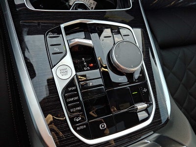 2026 BMW X7 xDrive40i Sports Activity Vehicle