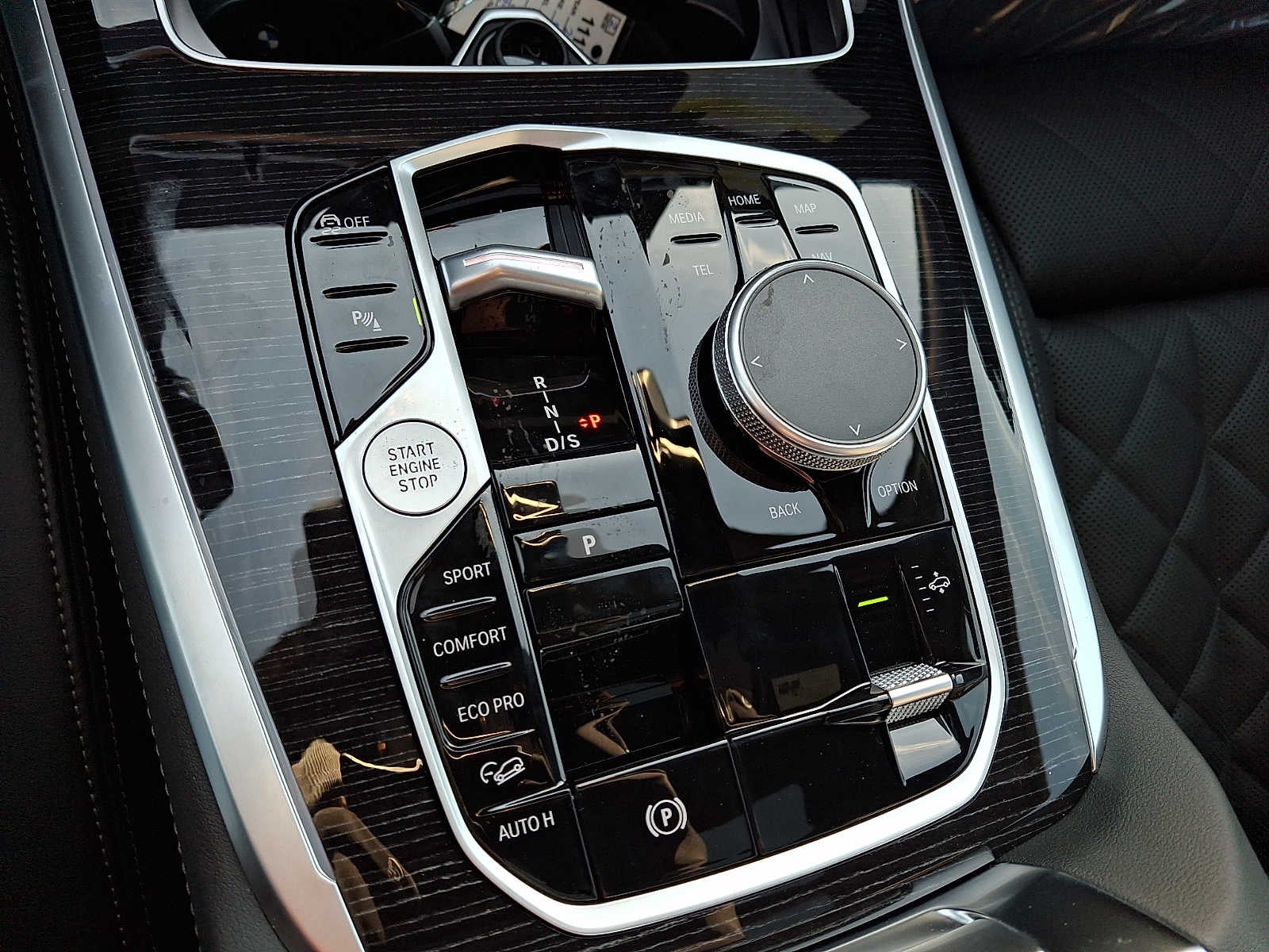 2026 BMW X7 xDrive40i Sports Activity Vehicle