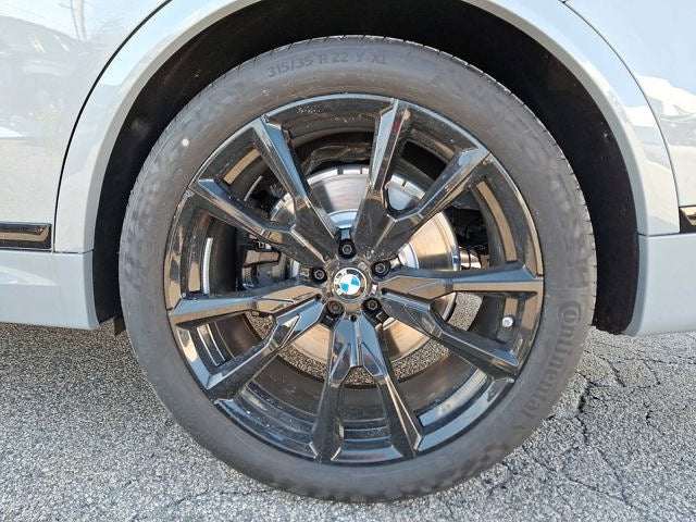 2026 BMW X7 xDrive40i Sports Activity Vehicle