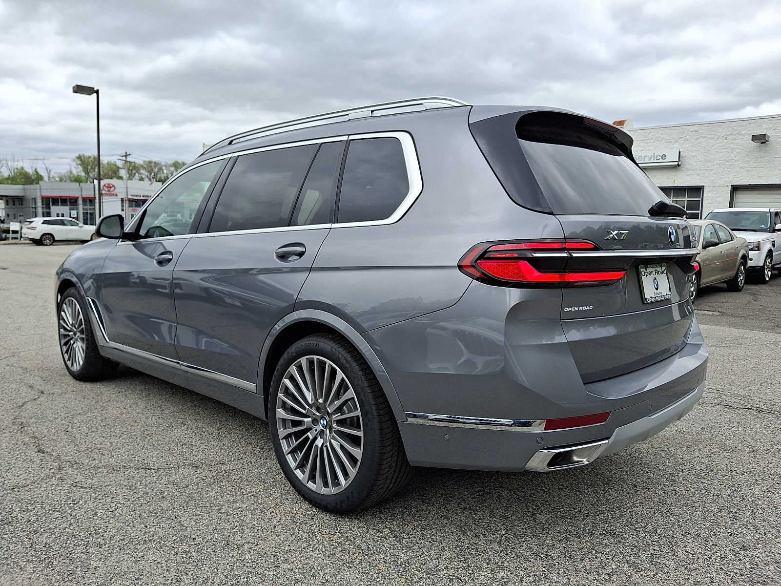 2026 BMW X7 xDrive40i Sports Activity Vehicle