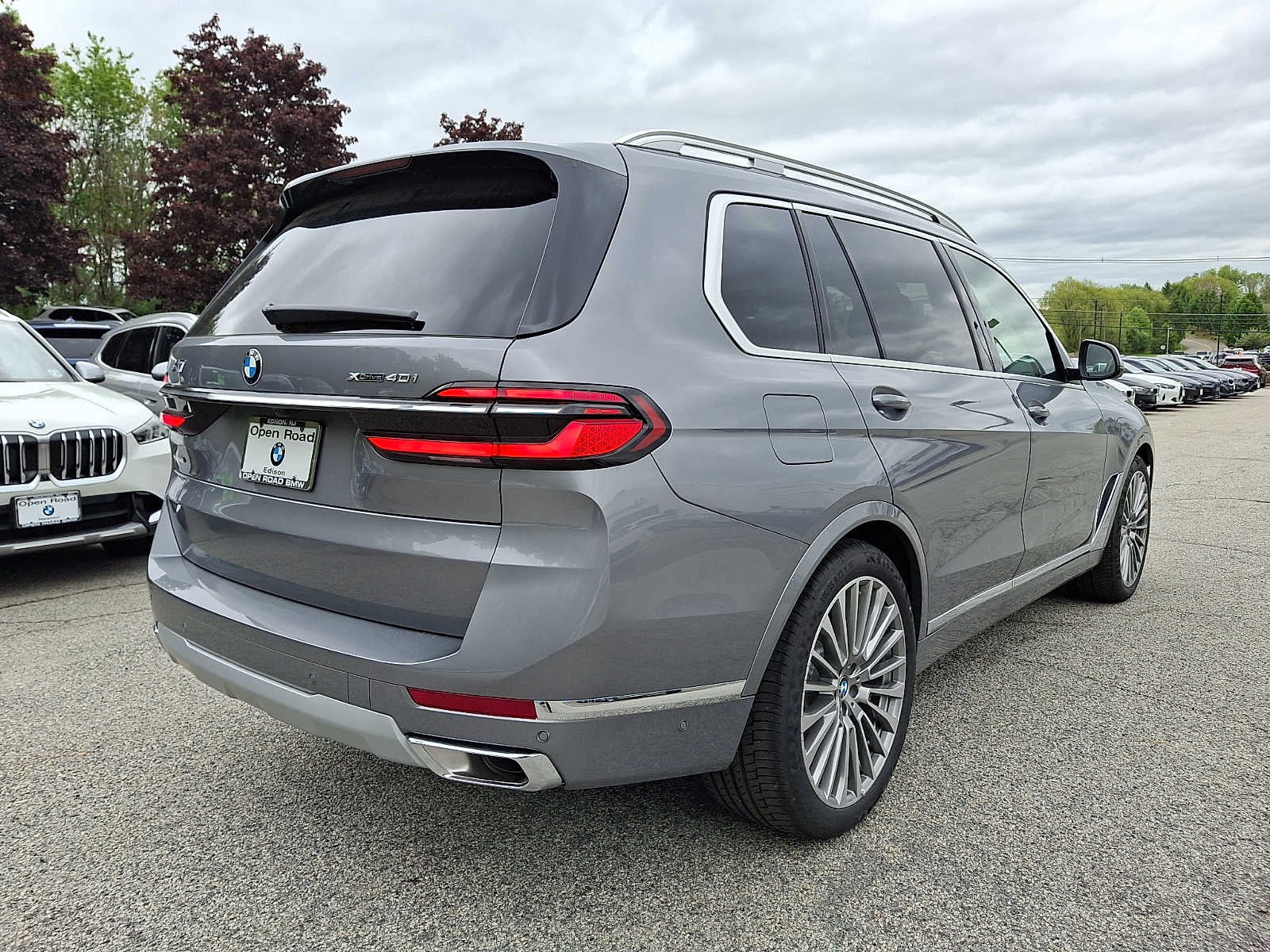2026 BMW X7 xDrive40i Sports Activity Vehicle