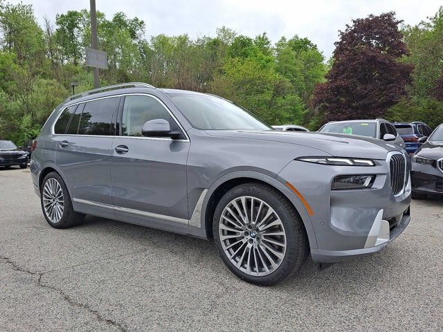 2026 BMW X7 xDrive40i Sports Activity Vehicle