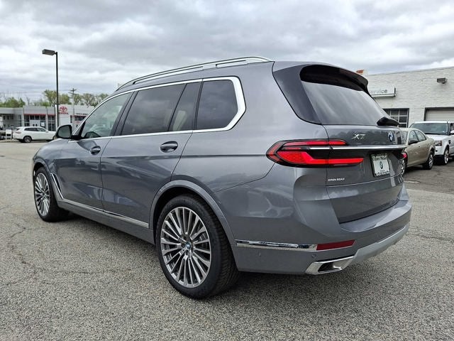 2026 BMW X7 xDrive40i Sports Activity Vehicle
